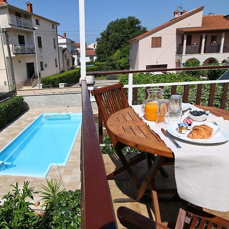 Apartment Nana Ровинь Экстерьер фото